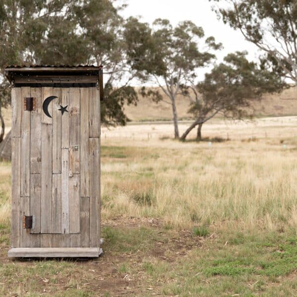 Outhouse Toilet Paddock Dreams (2)