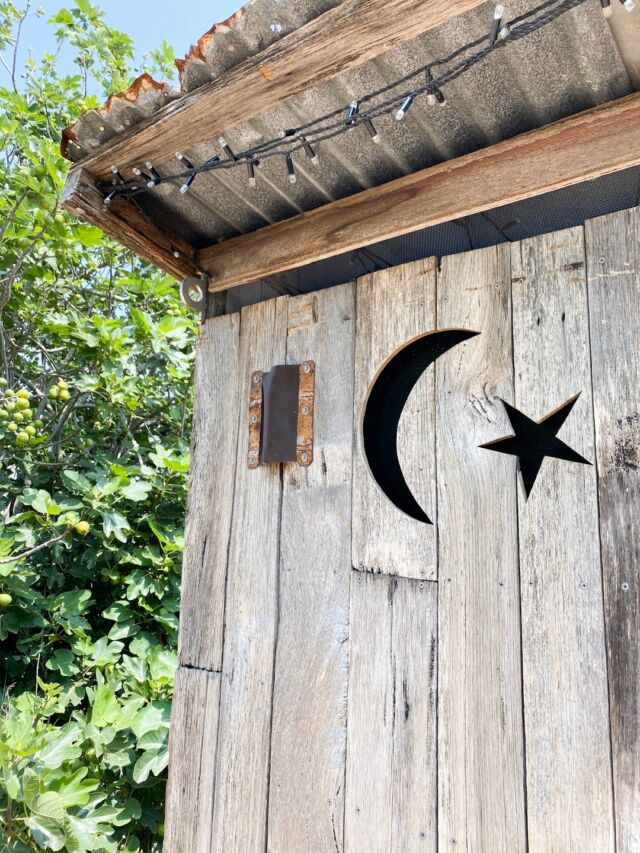 Sustainable Toilets and showers ​​​​​​​​
​​​​​​​​
Handcrafted from locally-sourced recycled timbers, including fallen tree branches for handles, former fence palings for exteriors and salvaged corrugated iron for the roofs.​​​​​​​​
​​​​​​​​
These outhouse beauties don’t require any services from your property so you can relax and enjoy your event.​​​​​​​​
​​​​​​​​
#sustainability #eventtoilets #paddockdreamsamenities #weddings #events